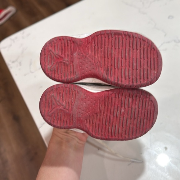 Jordan’s - Picture 4 of 4